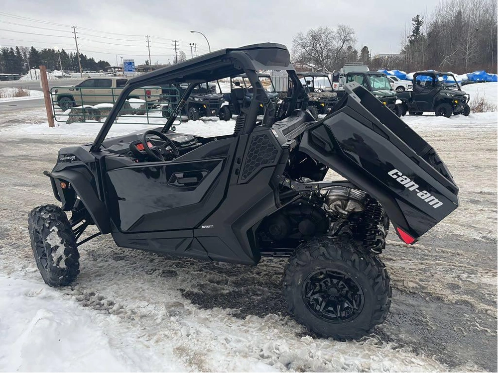 2026 Can-am Commander Xt 700 alt
