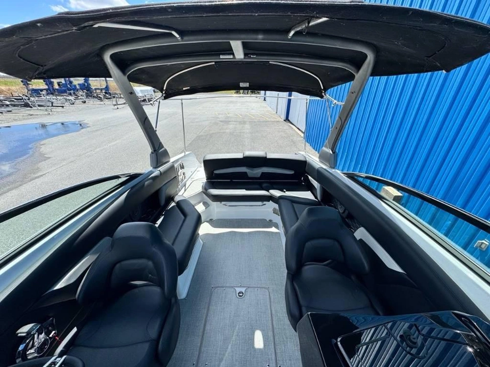 2024 Four Winns Hd8 Mercruiser 6.2l / Bravo 3 alt