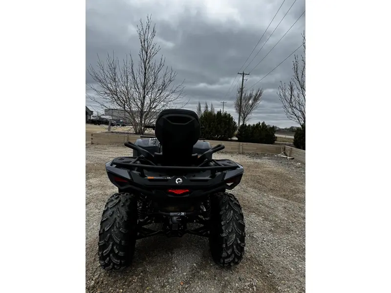 Can-Am OUTLANDER MAX DPS 700 2026