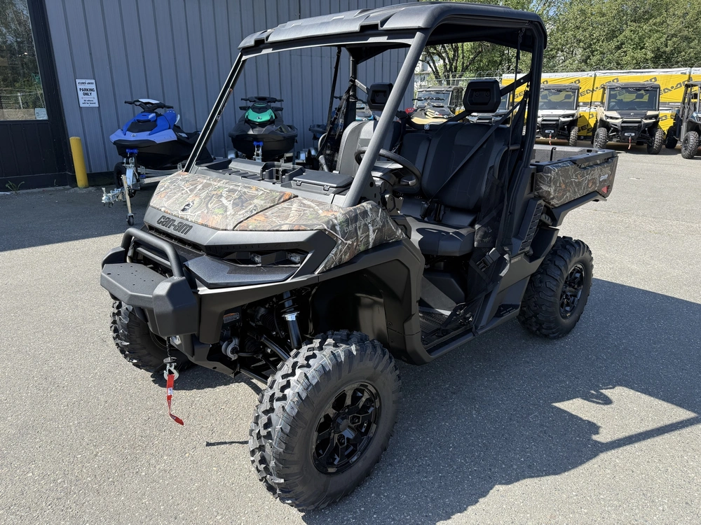 2026 Can-am Defender Xt Hd11 With 10.25' Infotainment alt