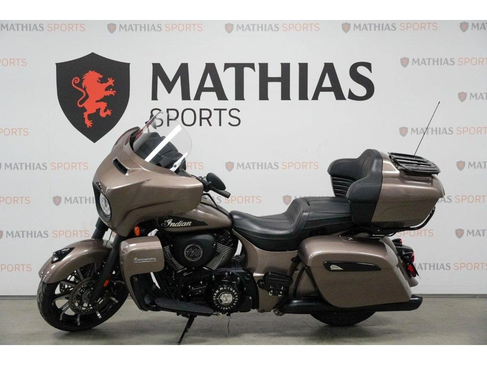 Indian Motorcycle Roadmaster Dark Horse 2022 alt