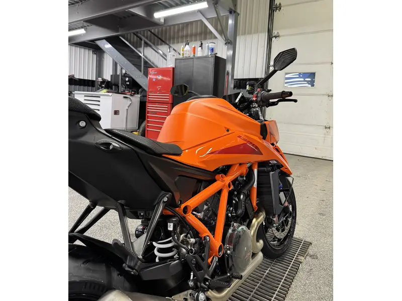 2026 KTM 1390 R EVO thumbnail 9