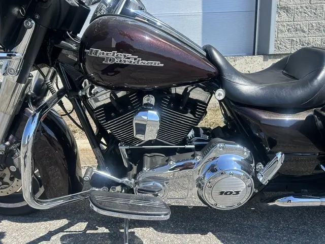 2011 Harley-Davidson Street GlideFLHX