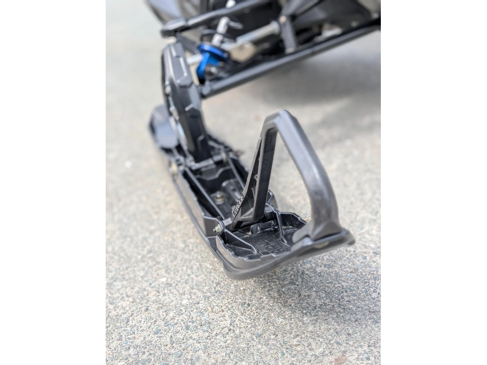 Polaris Sno-26 9r Indy Xcr 137 🎯 Motoneige Performance Trail Cloutée Mint Garantie Écran 7s Suspension Pro Prête Saison 🟢 2026 alt