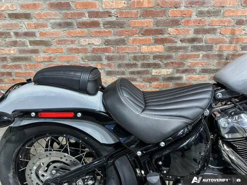 2025 Harley-Davidson FXBB - Street Bob® thumbnail 19