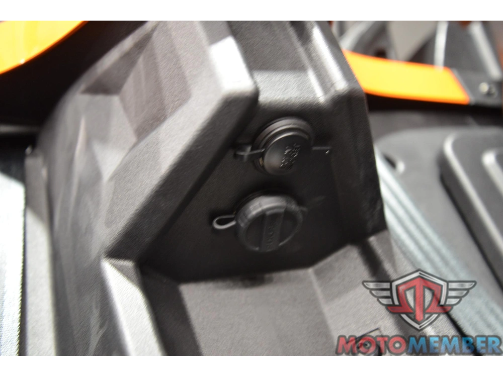 2026 Slingshot Sl Autodrive alt
