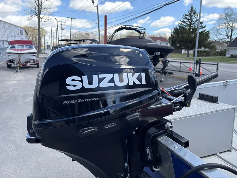 MirroCraft 4650 **MOTEUR SUZUKI 9.9HP!** 2022