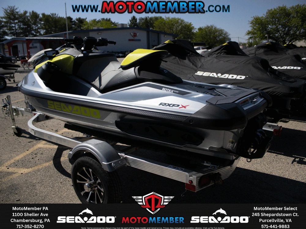 2026 Sea-doo Rxp-x™ 325 Tech, Brp Premium Audio, Ibr Ice Metal / Manta Green alt