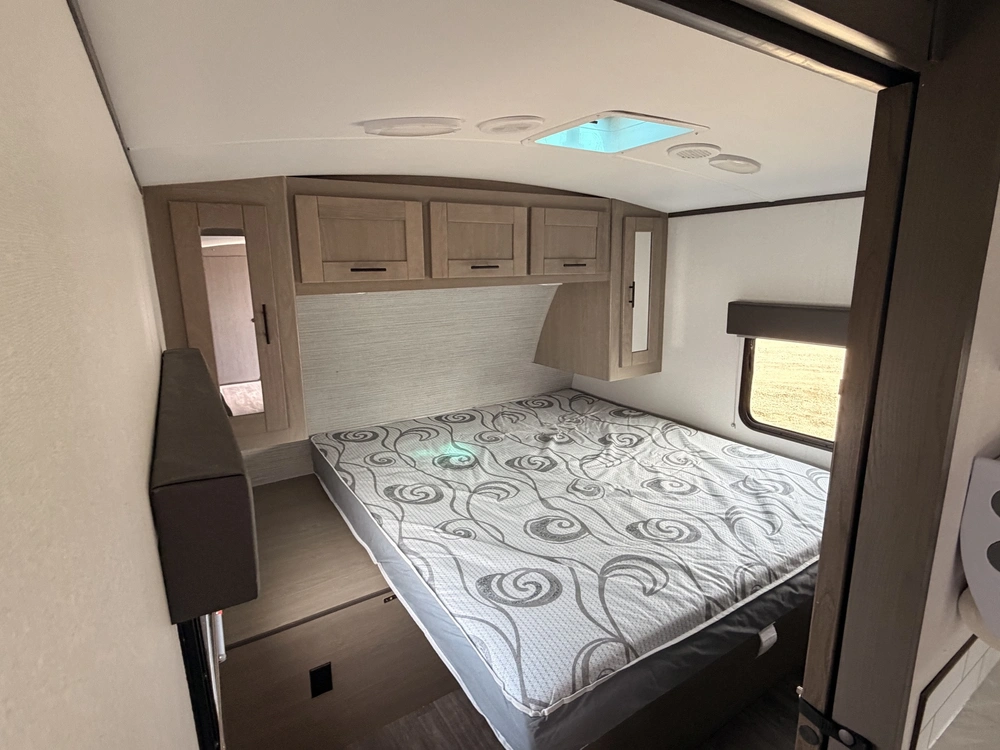 2022 Shadow Cruiser Id260rbs Shadow Cruiser Ultra Lite alt