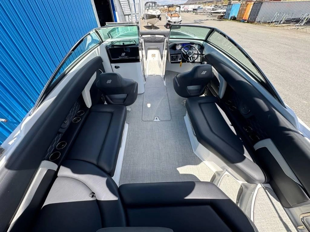 2024 Four Winns Hd8 Mercruiser 6.2l / Bravo 3 alt