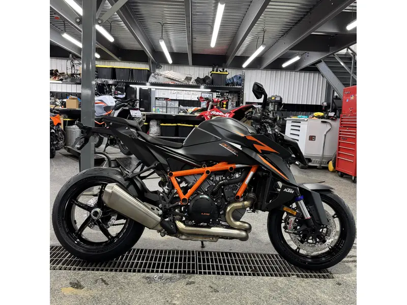 2026 KTM 1390 R EVO