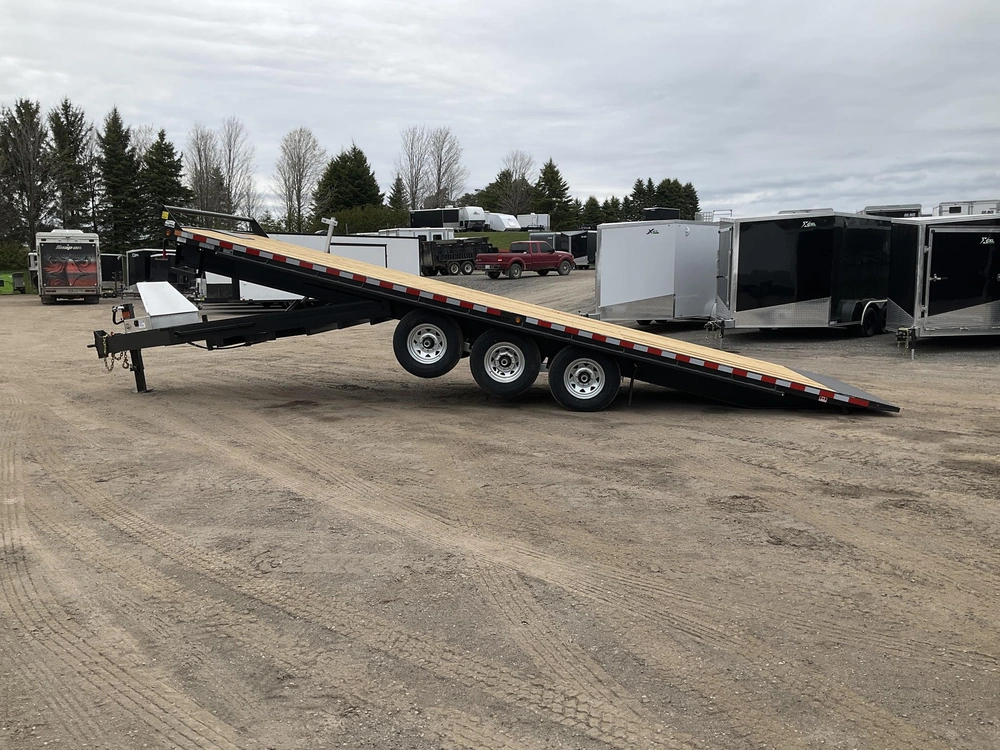 2026 Canada Trailers 8.5x26 10.5 Ton Hydraulic Tilt Trailer alt
