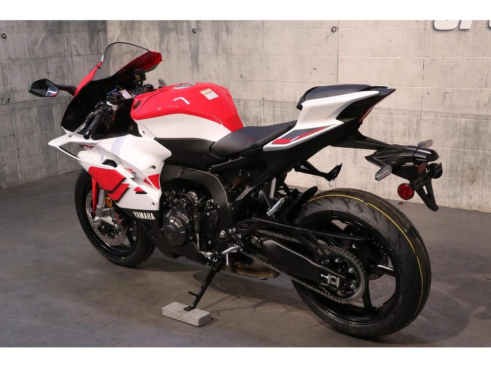 Yamaha Yzf-r9 70e Anniversaire 2026 alt