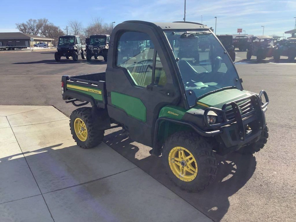 2018 John Deere Deere Xuv825m alt