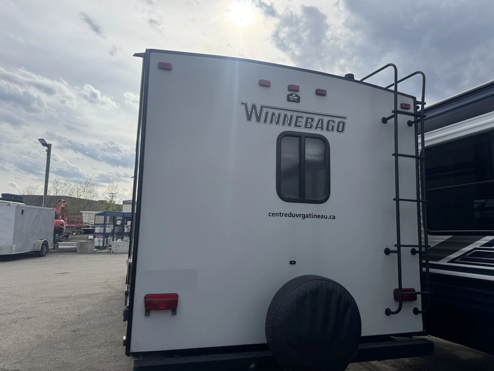 Winnebago Minnie 2201ds 2020 alt