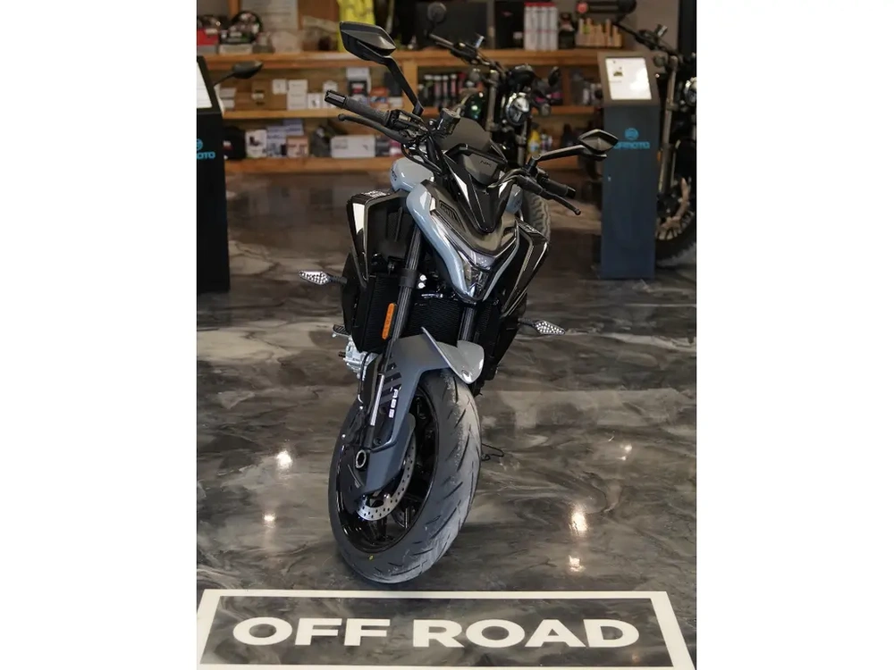 Cfmoto 675 Nk 2026 alt