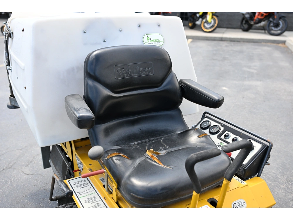 1994 Walker Model T 20 Hp W/dc42 alt