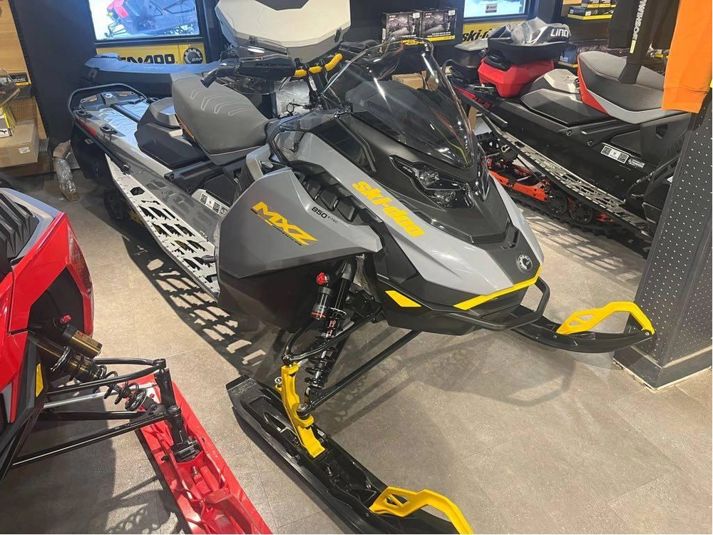 2026 Ski-doo Mxz Adrenaline W/blizzard Pkg 850 E-tec 137 With Ice Ripper Xt 1.25" Track alt