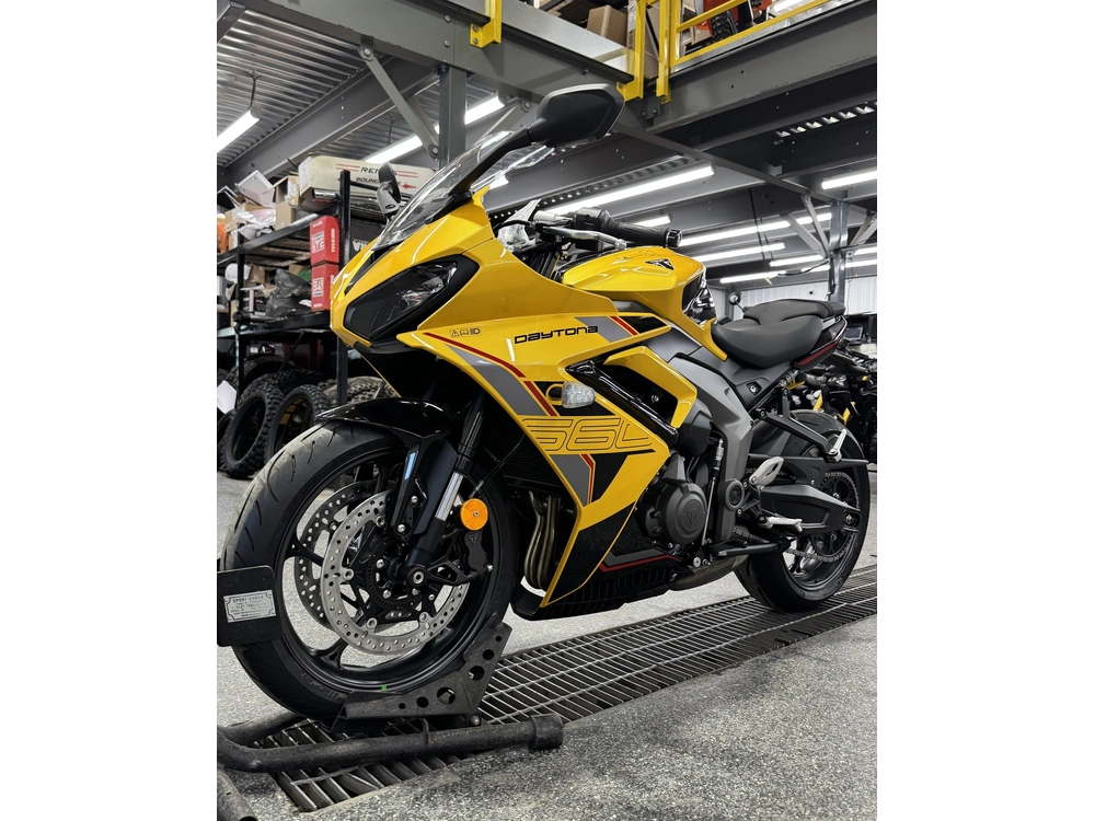Triumph Daytona 660 Jaune 2026 alt