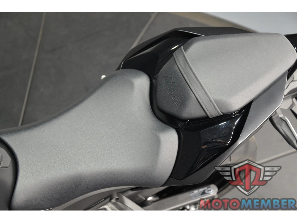 2025 Kawasaki Ninja® Zx™-10r alt
