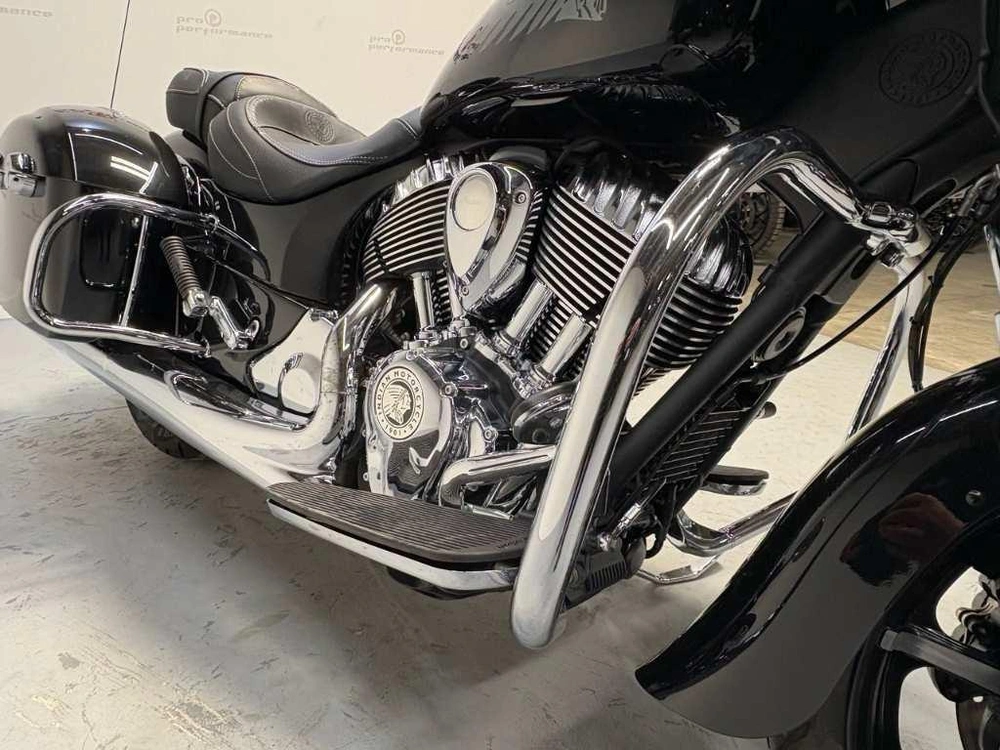Indian Motorcycle Chieftain 2018 alt
