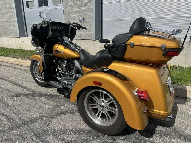 Harley-Davidson FLHTCUTG Tri Glide UltraFLHTCUTG 2023