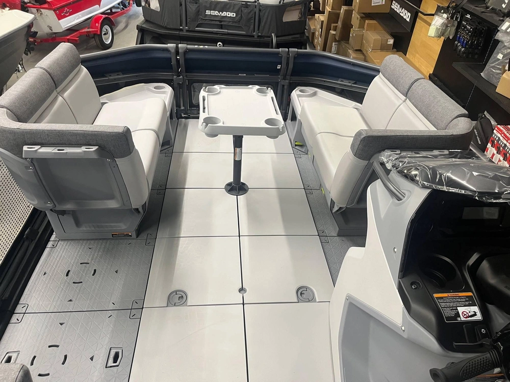 2026 Sea-doo Switch Cruise 18ft 170hp With Painted Trailer alt