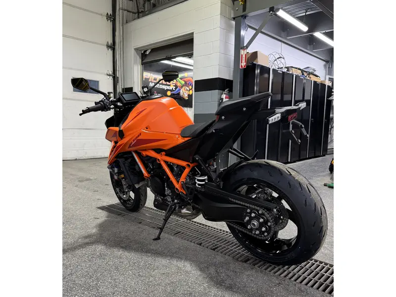2026 KTM 1390 R EVO thumbnail 4