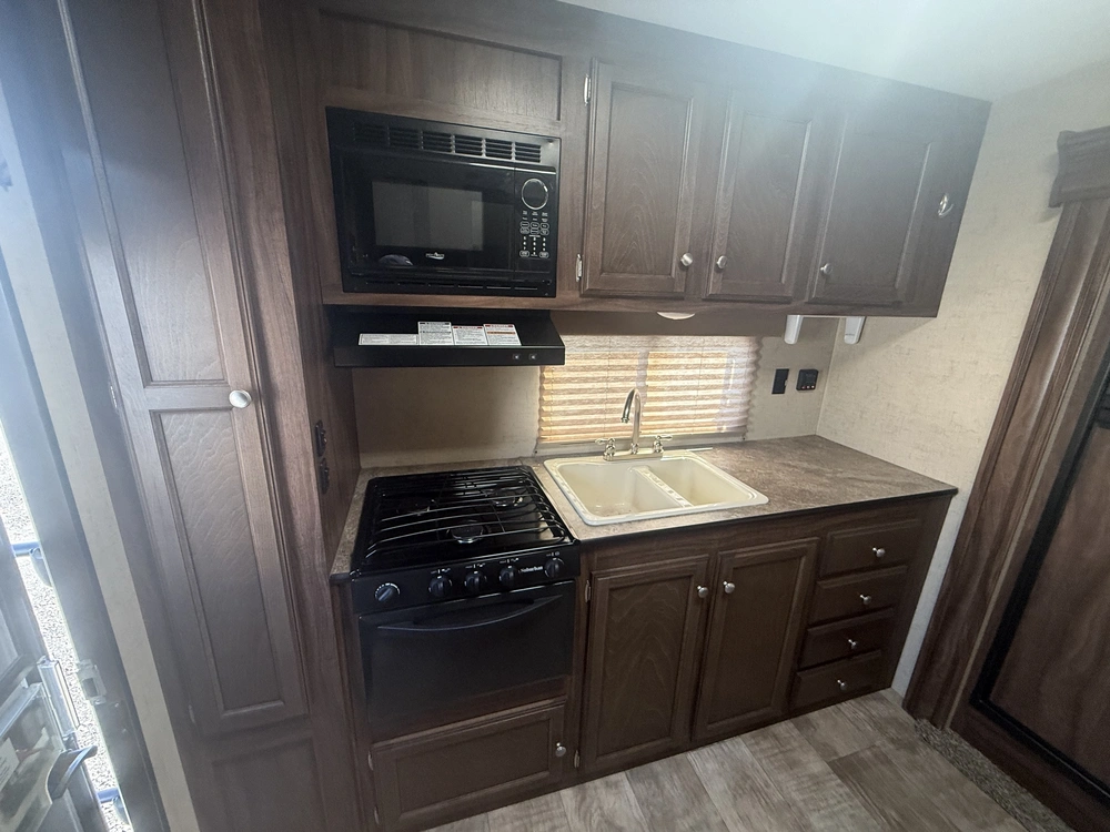 Kz-rv Sportsmen 235rk 2017 alt