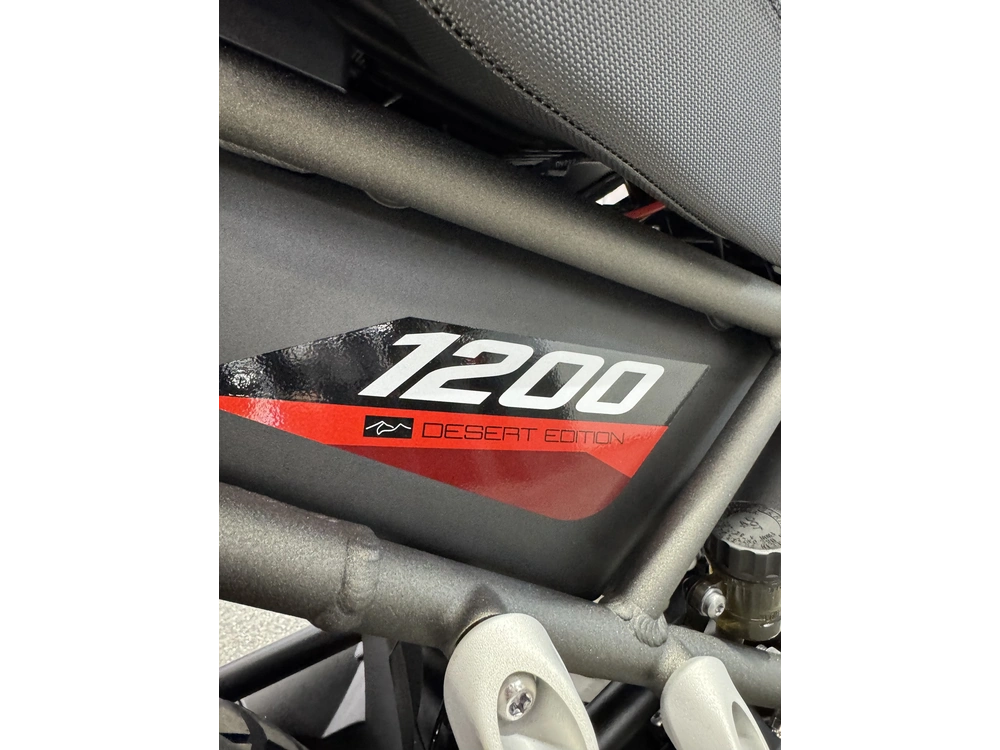 Triumph Tiger 1200 Desert Ed 2026 alt