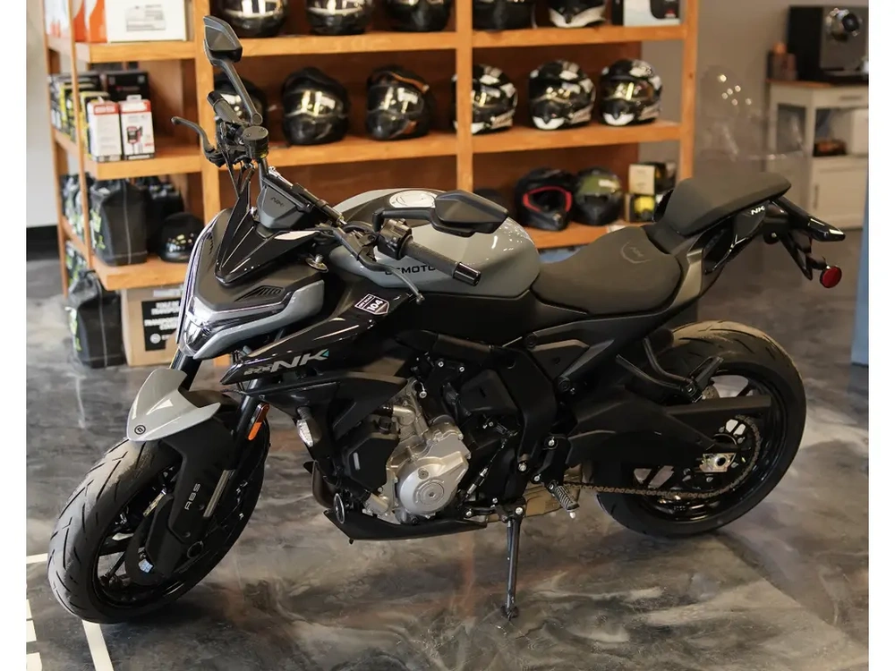 Cfmoto 675 Nk 2026 alt
