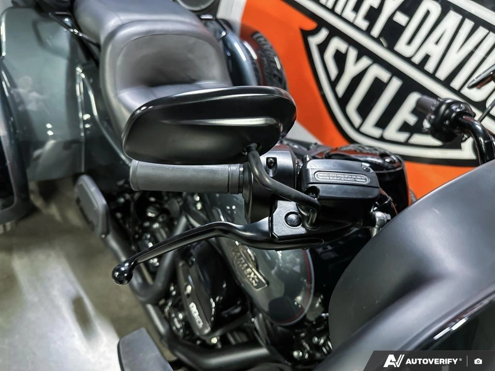 2025 Harley-davidson Tri Glide Ultra alt