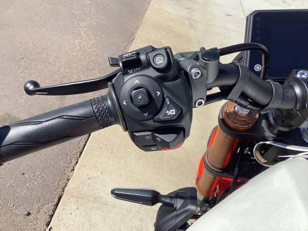 2026 Yamaha Xsr900 alt