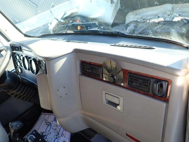 2010 Kenworth T370