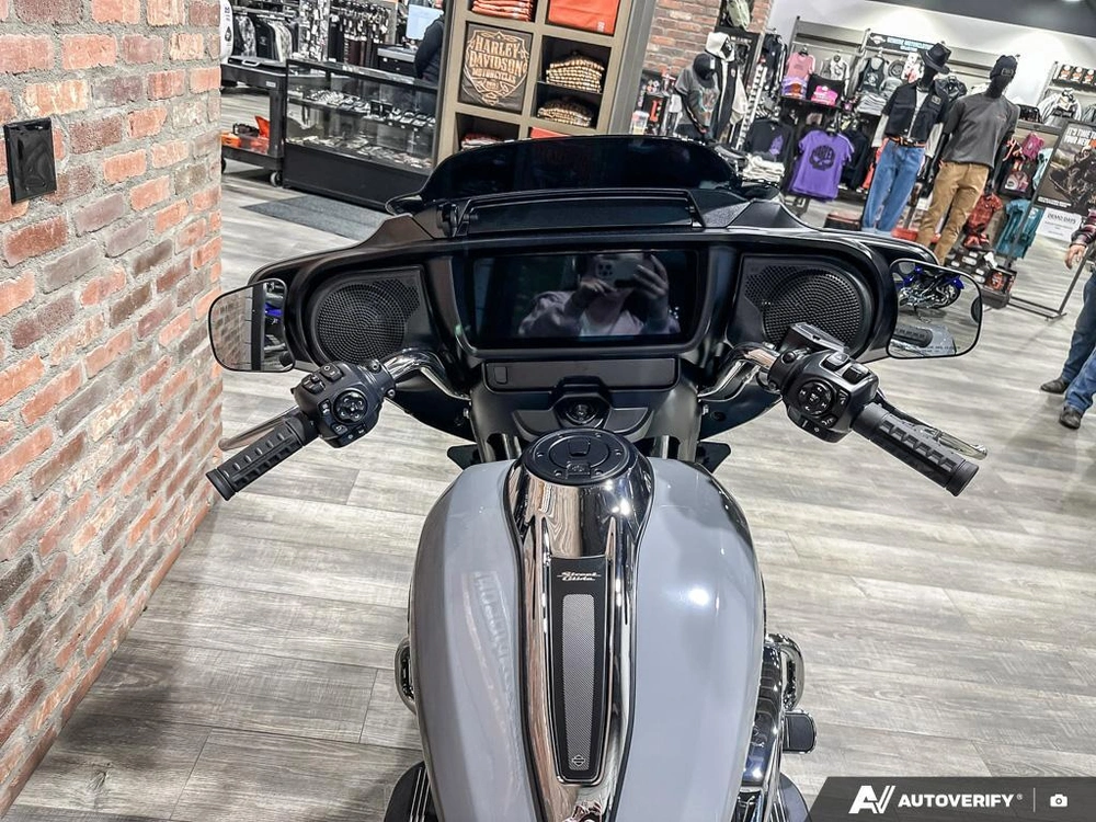 2026 Harley-davidson Street Glide alt