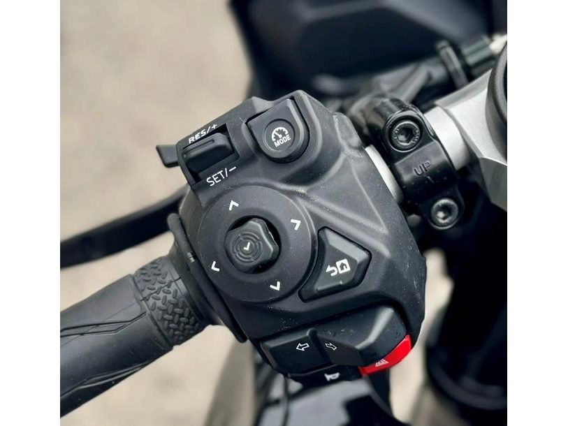 Yamaha Yzf-r7 2026 alt