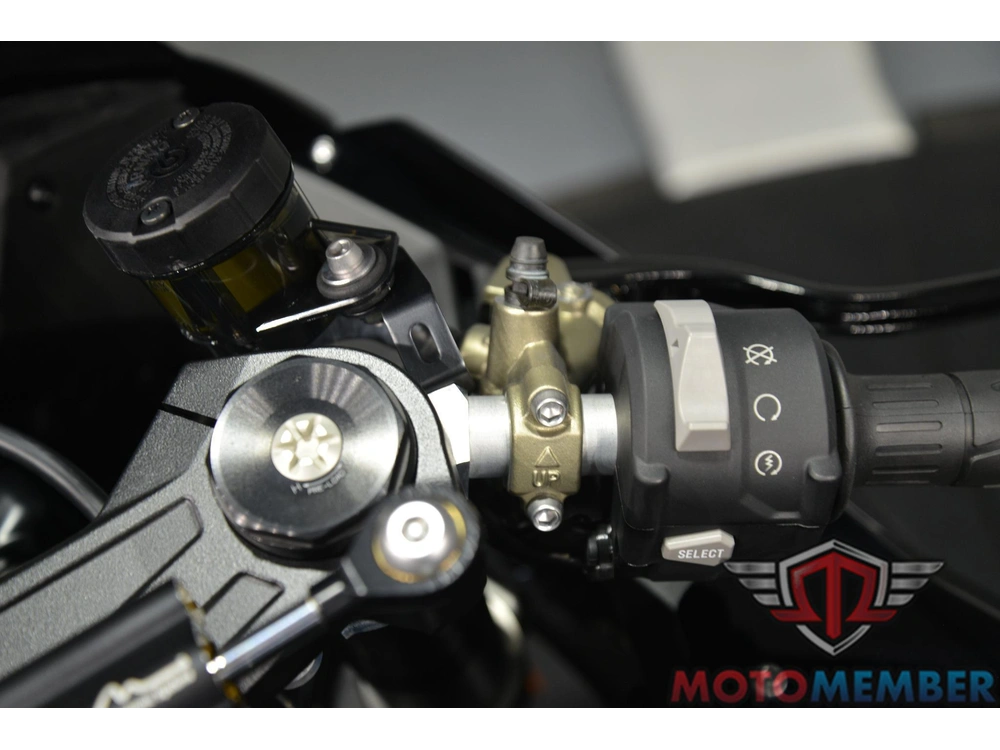 2025 Kawasaki Ninja® Zx™-10r alt