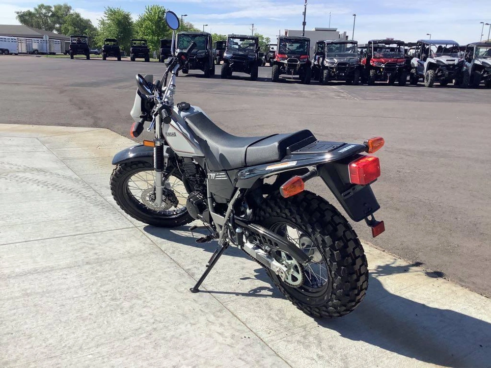 2025 Yamaha Tw 200 alt