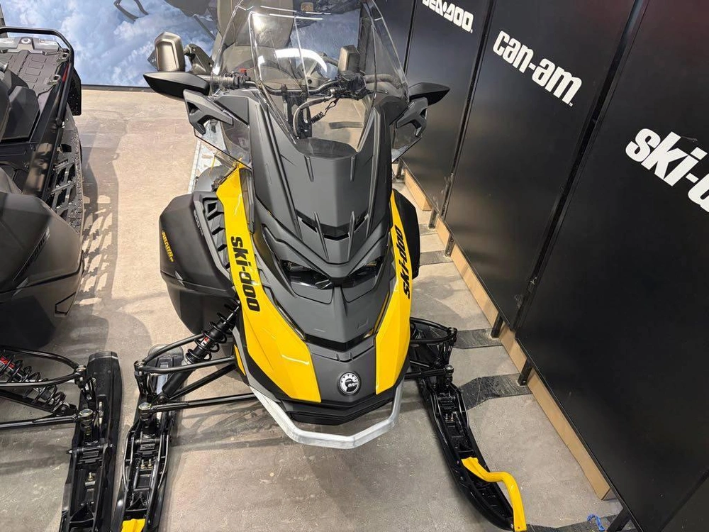 2026 Ski-doo Grand Touring Sport 600 Ace With Silent Track Ii 1.25" Track alt