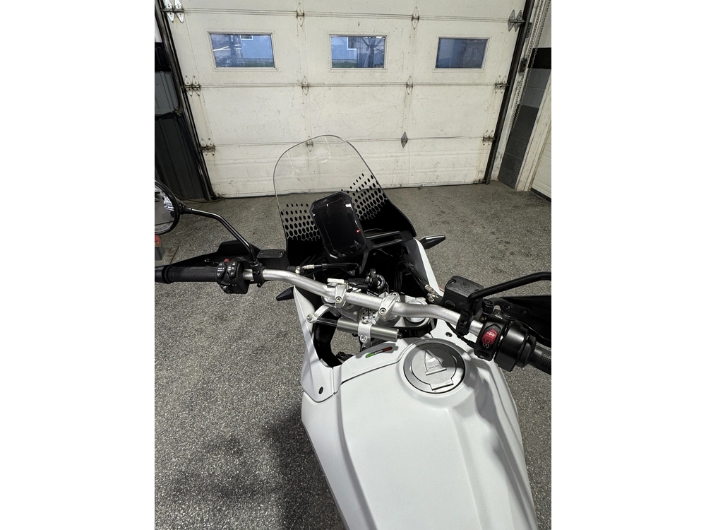 2023 Ducati Desert X alt