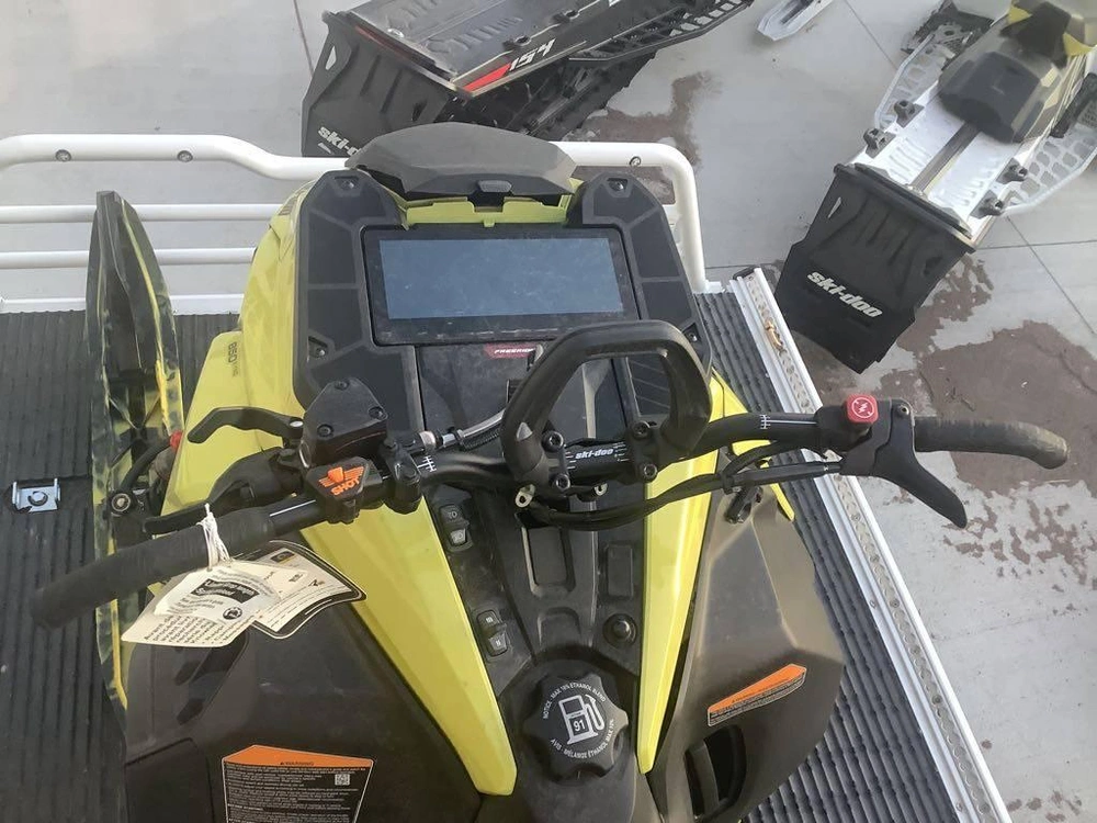 2025 Ski-doo Freeride™ 154 850 E-tec Pow. 2.5_10.25 In (h_alt) alt
