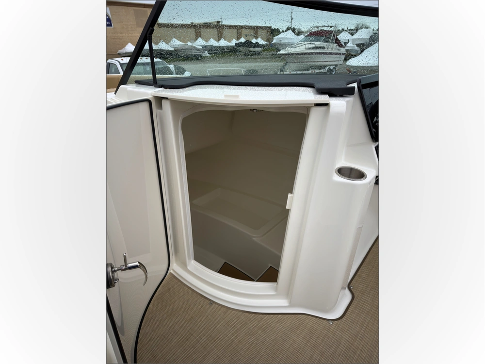2026 Sea Ray Sdx 230 alt