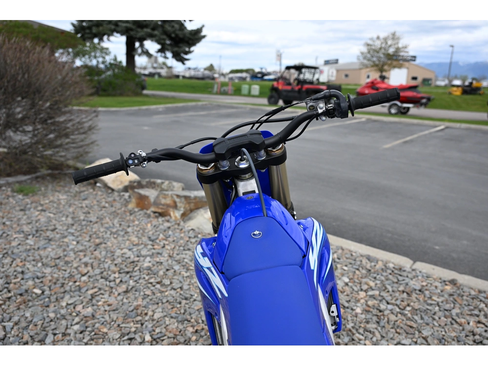 2025 Yamaha Yz450fx alt
