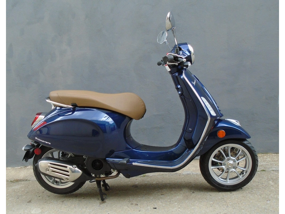 Vespa Primavera 150 2022 alt