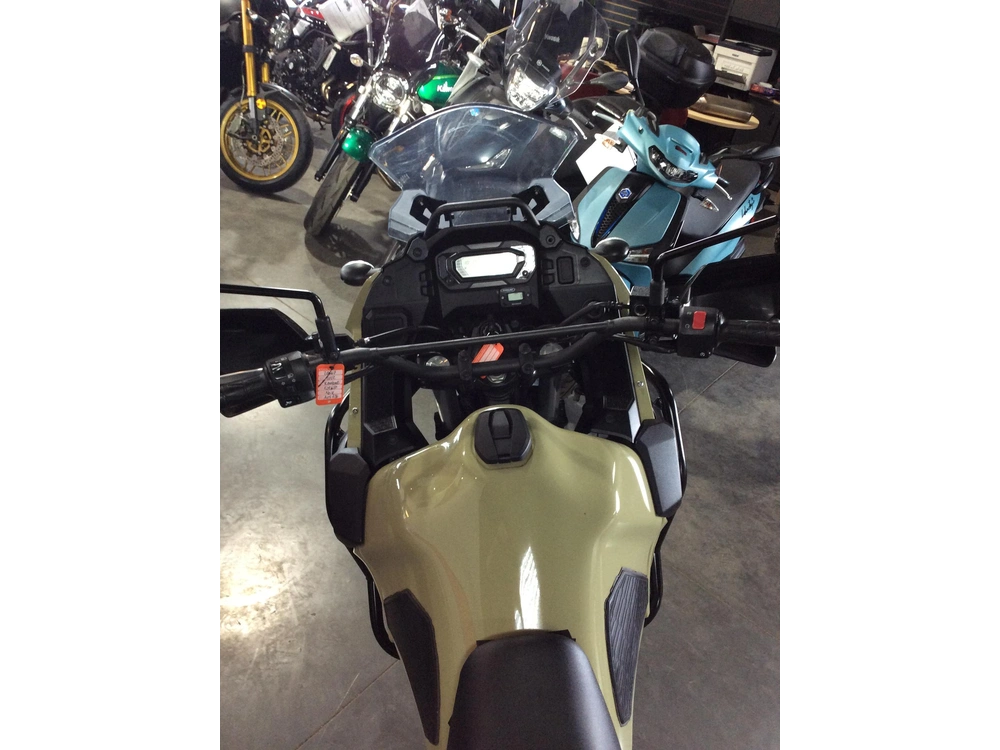 2022 Kawasaki Klr650 alt