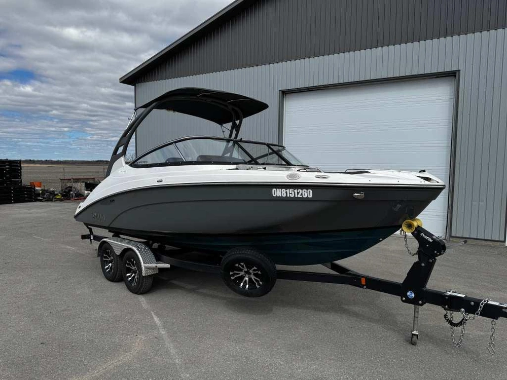2022 Yamaha 212se alt