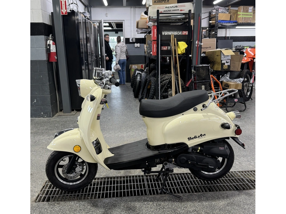 2022 Scootterre Solista alt