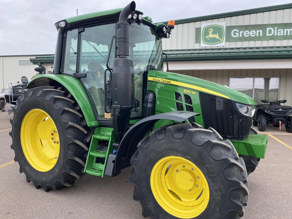 John Deere 6110m 2023 alt