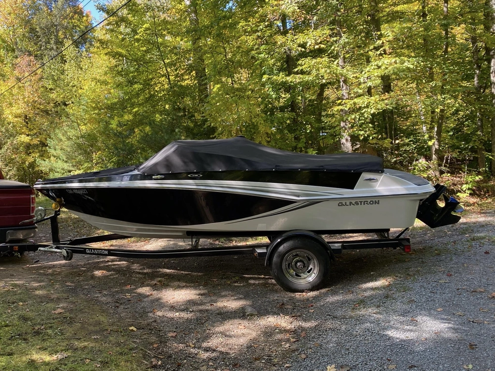 2014 Glastron Gt 185 W/mercruiser 4.3l Mpi alt