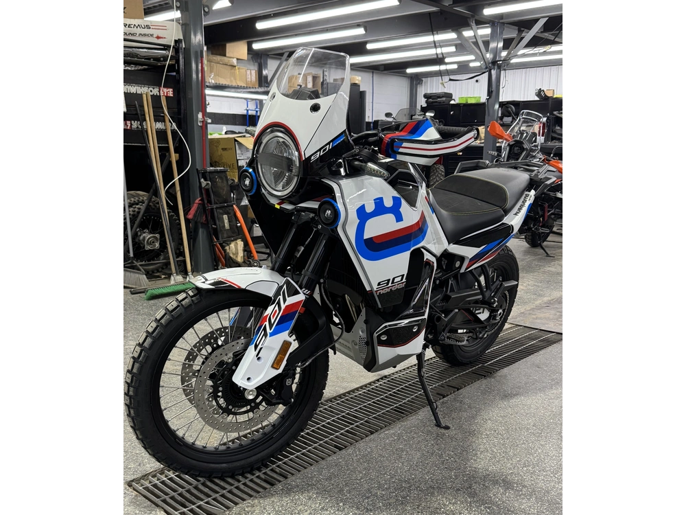 Husqvarna Norden 901 2025 alt